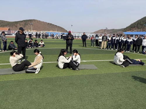 五林镇中学开展体能大比武活动2_副本.png