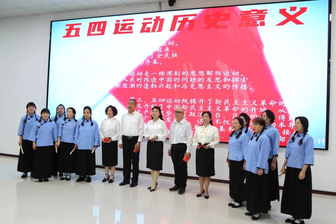 “五老”诗朗诵.jpg