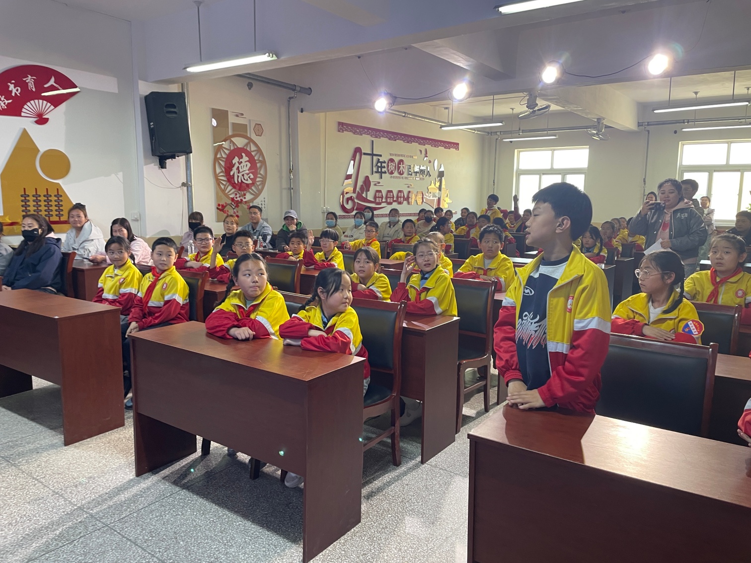 建昌营小学关工委开展普法宣讲活动照片3_副本.jpg