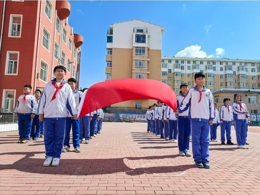 升旗仪式.jpg