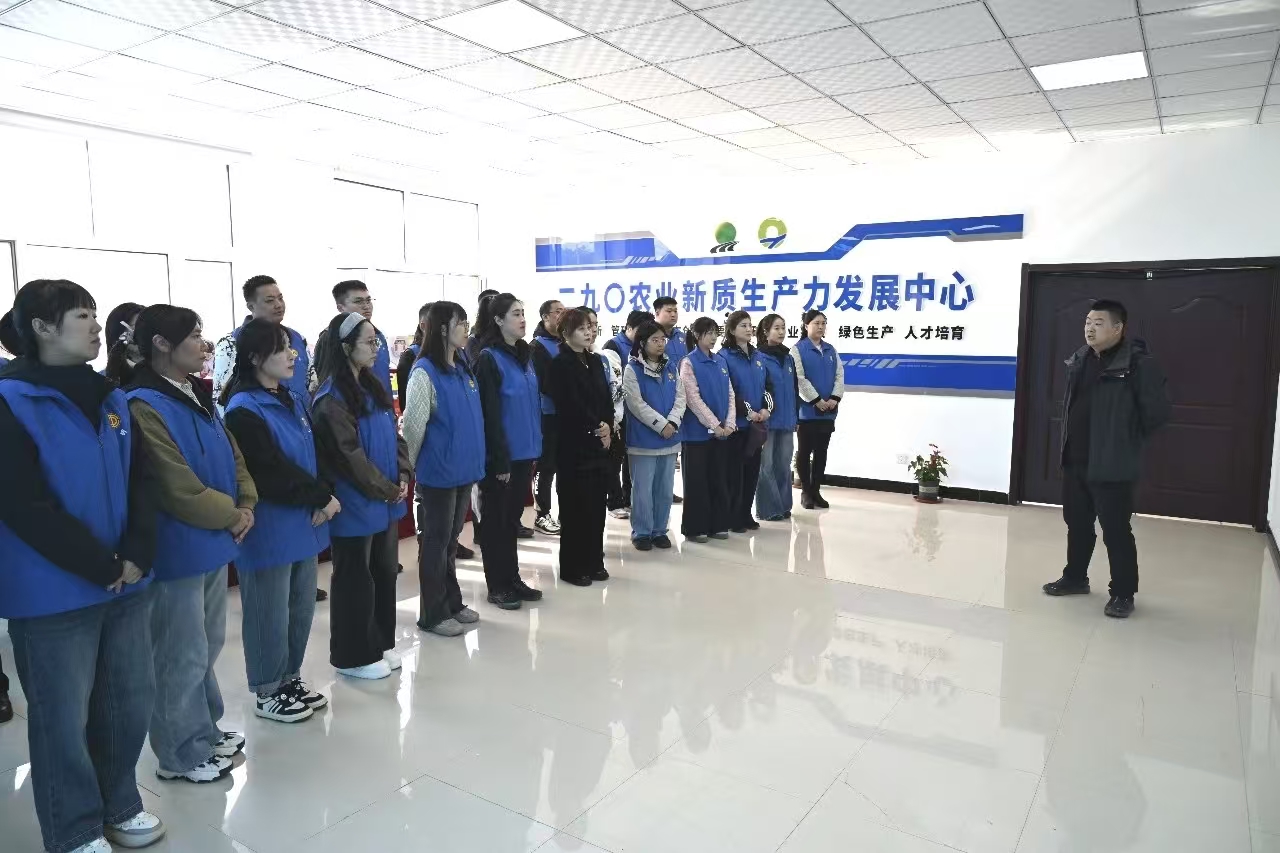 eeef95a39325c7569d2600ae35332eec.jpg