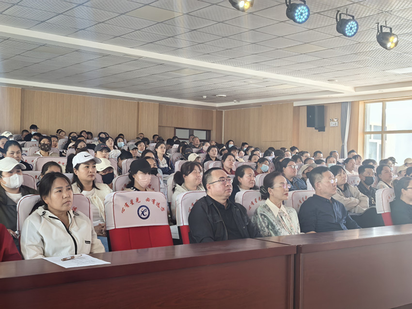 星光小学“深耕陪伴，共育成长”家长学校培训班照片5_副本.jpg