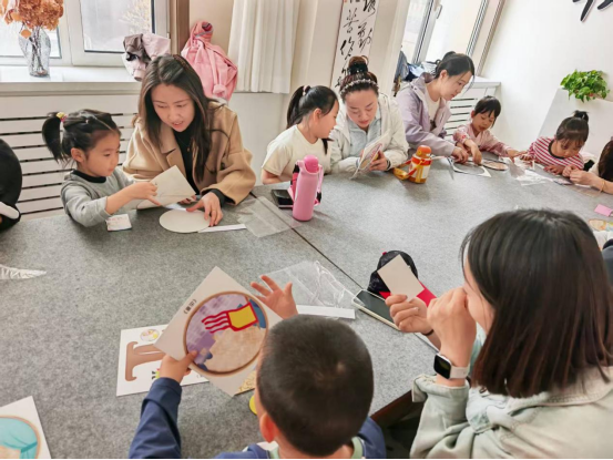 西城街道新景四季东社区“诗韵润童心，园社共传承”活动照片2.png