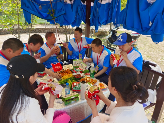 校春游3.jpg
