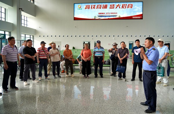 微信图片韦照片_20260518222354_41_512_副本.jpg