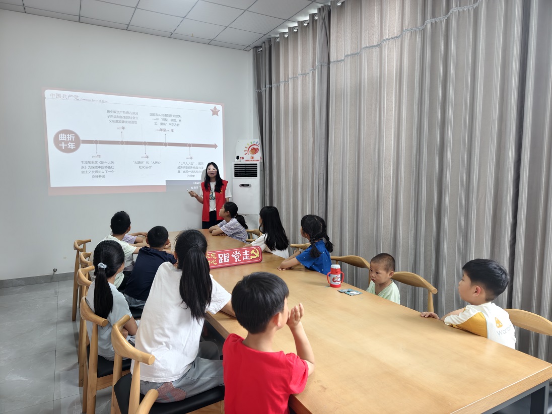 1779864087782623.jpg 【震泽镇】金星村:让青少年在“震好学”微宣讲中读懂百年复兴路.jpg