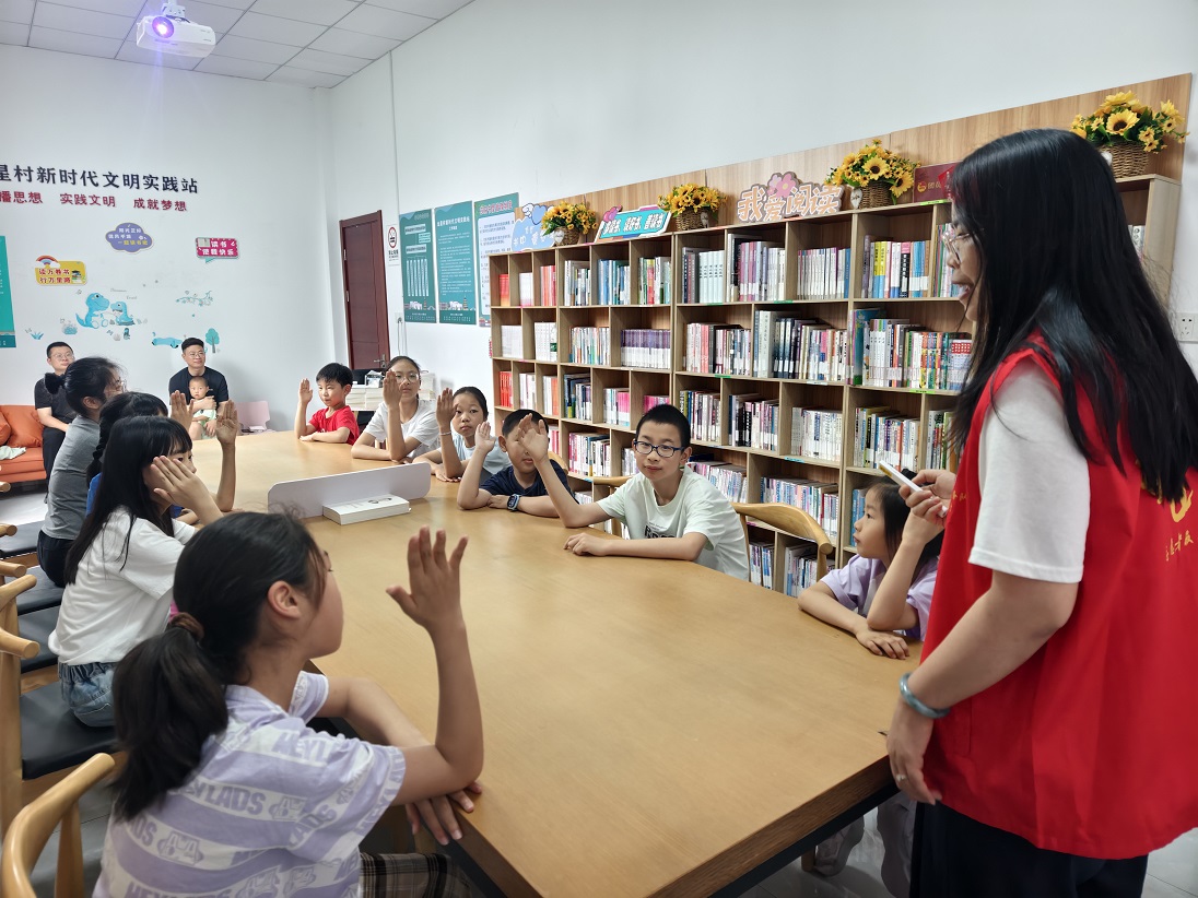 1779864101616461.jpg 【震泽镇】金星村:让青少年在“震好学”微宣讲中读懂百年复兴路2.jpg