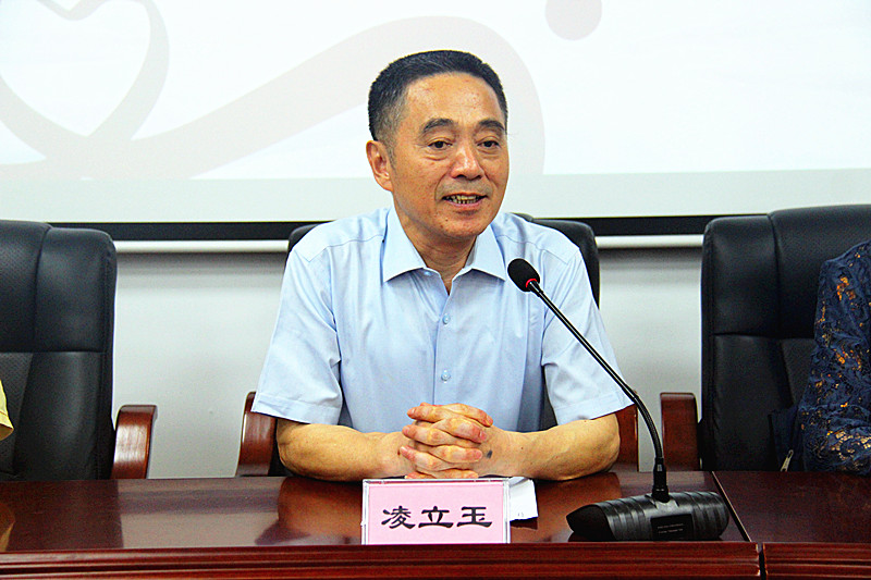 玄武区关工委“阳光心室”心理老师暨“五老”志愿者业务培训班成功举办(3).jpg