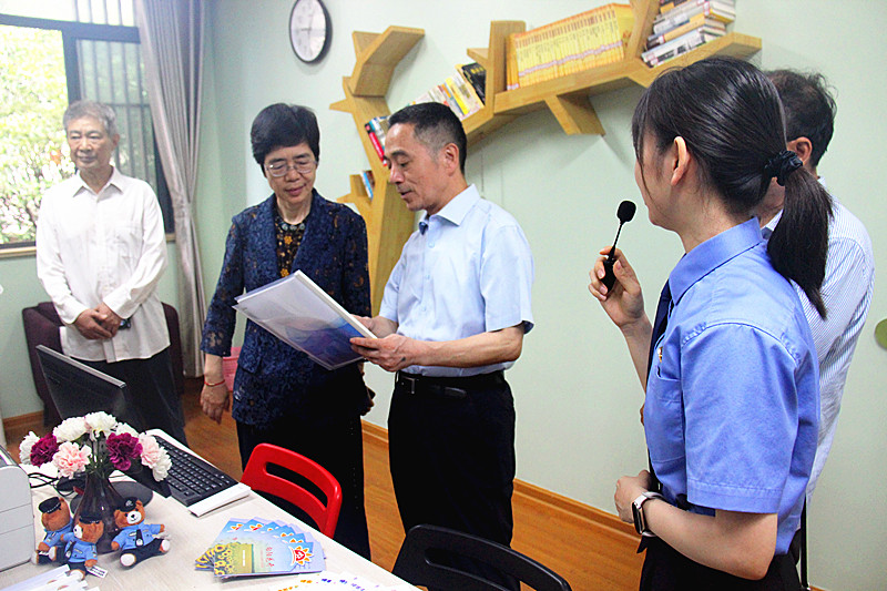 玄武区关工委“阳光心室”心理老师暨“五老”志愿者业务培训班成功举办(7).jpg