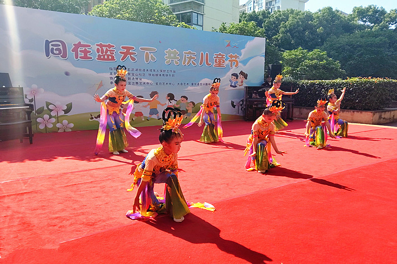 1780374547360703.jpg 玄武湖街道聚宝山社区“六一”童趣活动精彩上演(1).jpg
