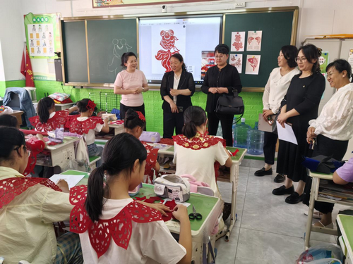 阳明区政协深入基层学校开展调研工作1_副本.png