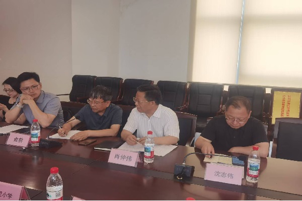 区关工委联合多部门召开“南社主题场馆”研学项目工作推进会.jpg