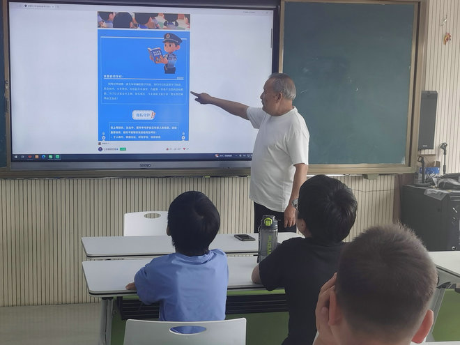 桃源镇】“五老”护苗，安全“童”行2.jpg