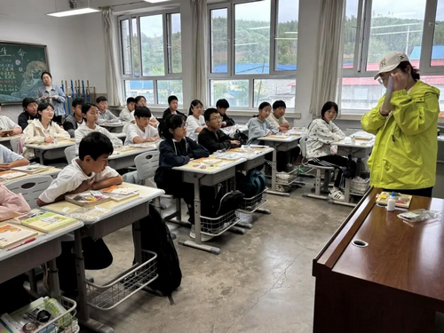1781055305456006.png 五林镇中学开展阅读实践活动1_副本.png