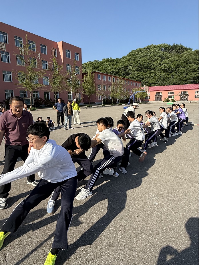 岔校拔河1.jpg