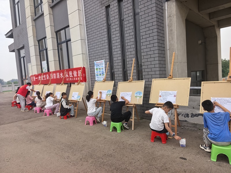 连江镇关工委以画为警多措并举预防未成年人溺水.jpg