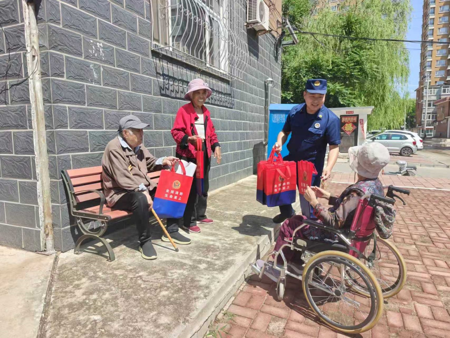 平庄城区街道天山社区“粽情端午，邻里同乐”节日主题活动照片2_副本.jpg