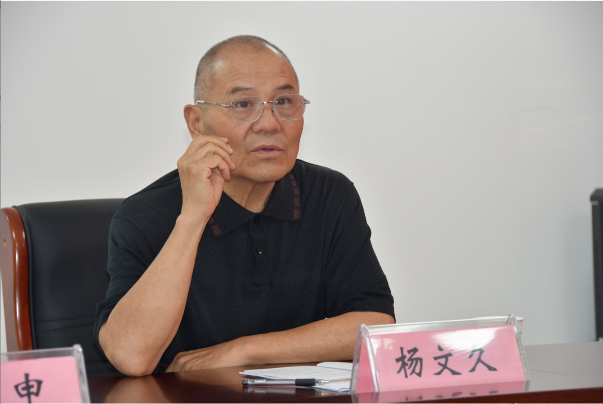 安徽省阜阳市阜南县委常委、组织部部长宋成梅到县关工委看望慰问老同志并座谈交流2.png