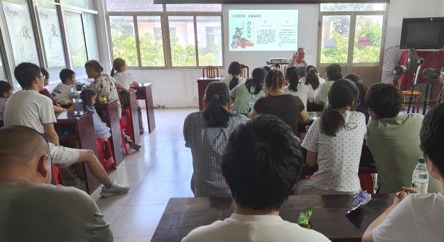 赓续红色血脉 涵养家风正气 筑牢安全防线——江苏省南通市如东县岔河镇“五老”宣讲团进村宣讲活动圆满举行