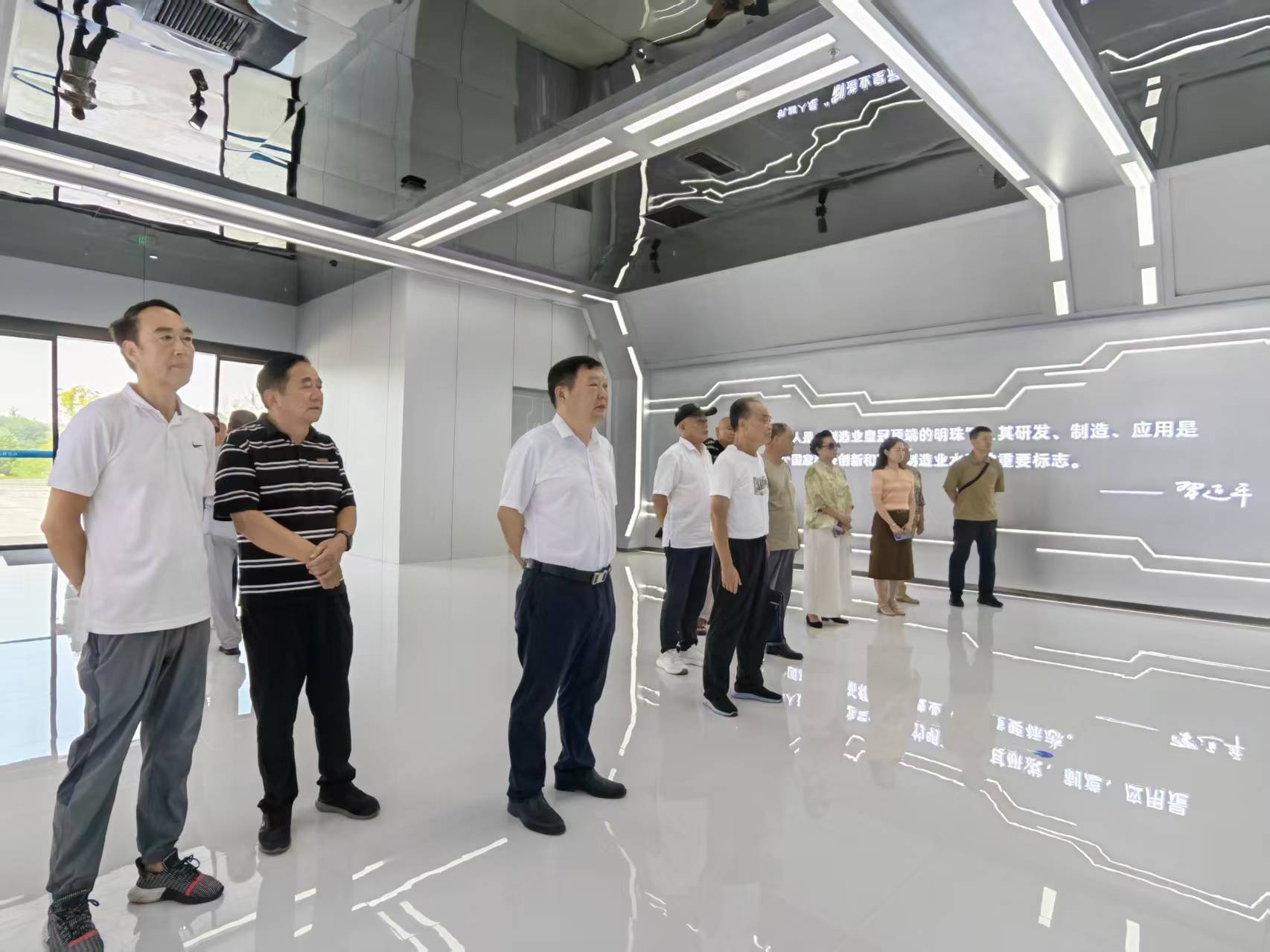 江西省九江市委老干部局组织市直单位离退休干部党支部片区长开展“学思想·看变化·助发展”专题调研活动