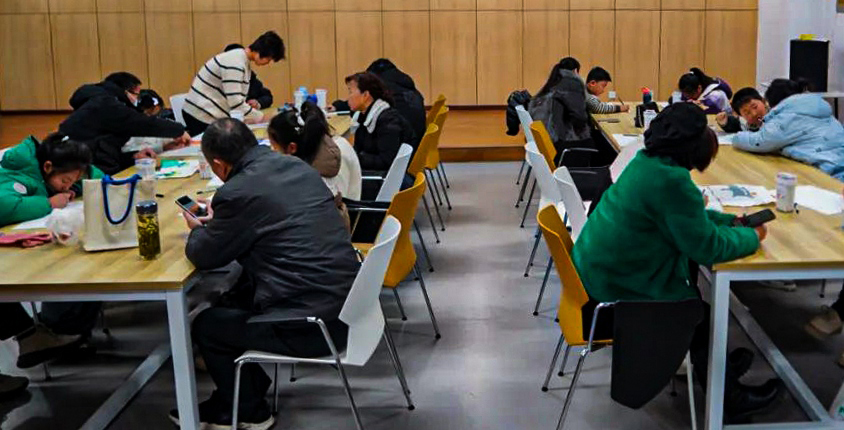 安徽省巢湖市关工委举办“画家乡之美 绘阅读人生”亲子绘画活动