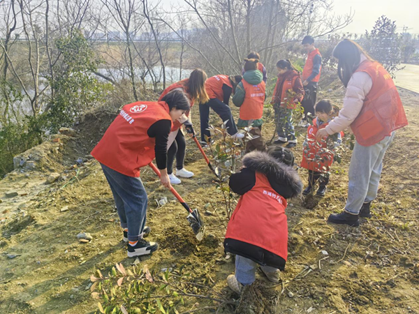 安徽省肥西县三河镇关工委开展“学雷锋”系列活动