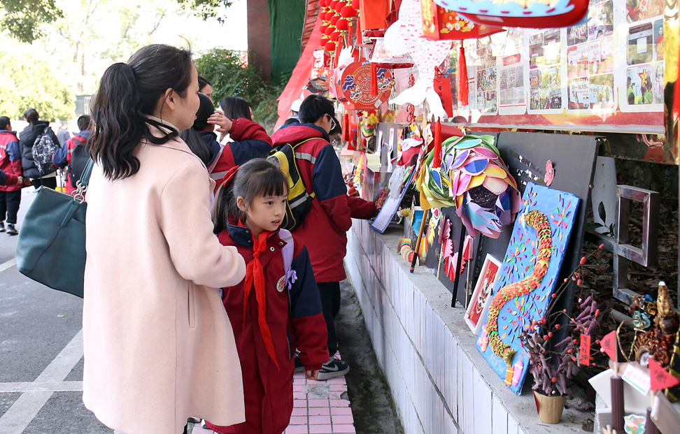 湖南省吉首市谷韵民小关工委：特色成果展  献礼“三八”节