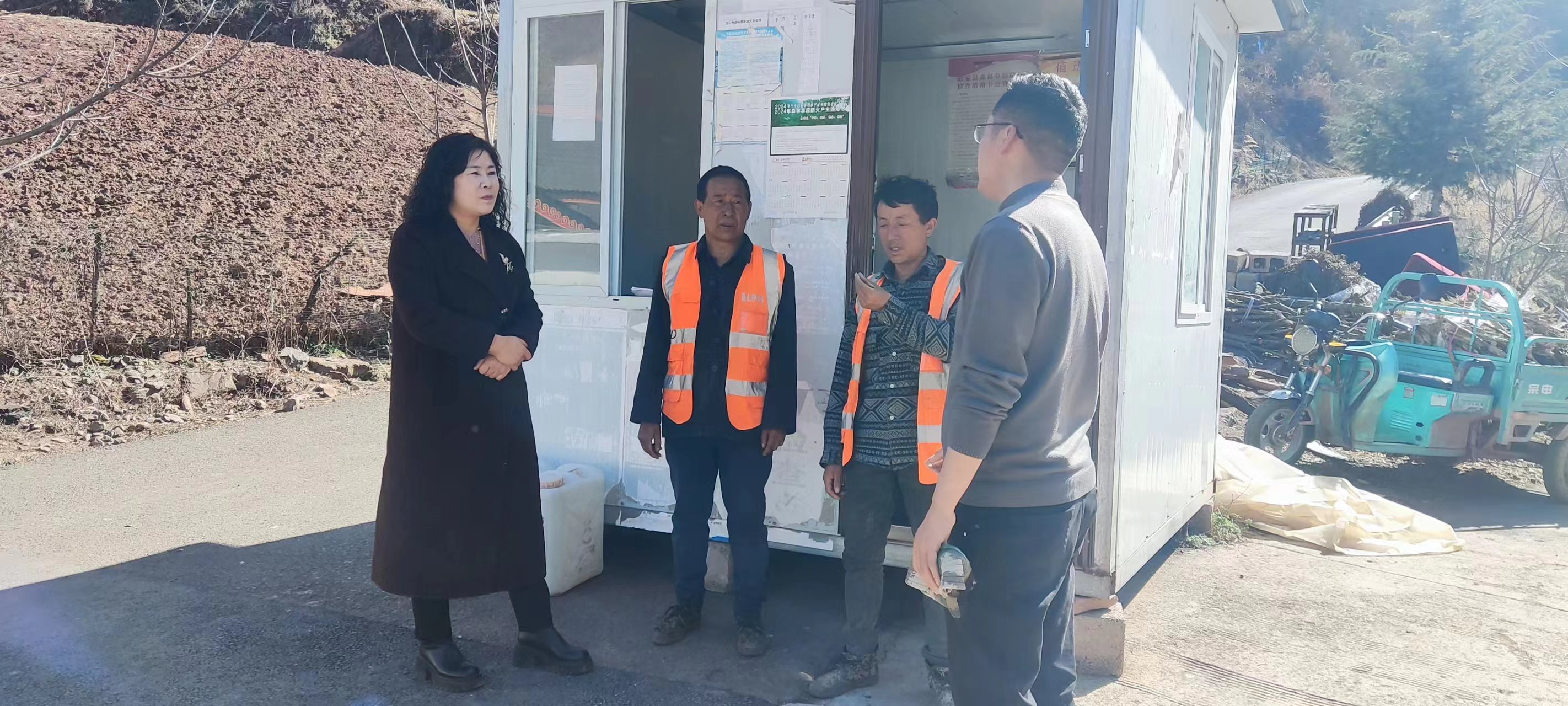 昭觉县关工委深入基层开展森林草原防灭火活动