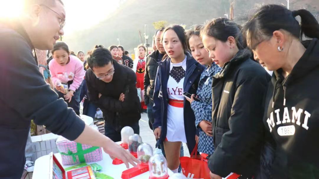 品美食，学禁毒！四川省凉山州甘洛禁毒宣传走进烧烤节