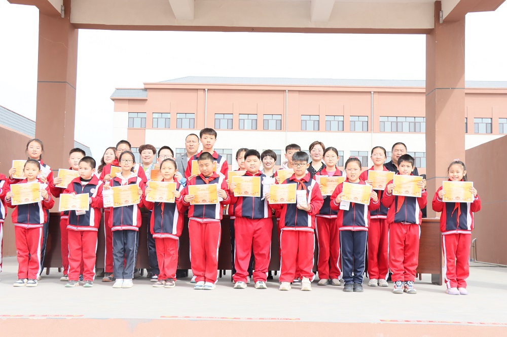 内蒙古赤峰市翁牛特旗乌丹第六小学关工委开展“拒绝有害内容,互助健康成长”教育活动
