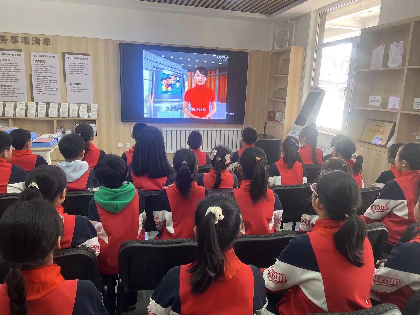 筑牢安全防线 你我携手同行——辽宁省沈阳市皇姑区华山街道惠胜社区关工委联合步云山路小学开展国家安全教育日主题宣传活动