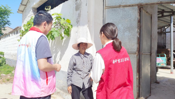 徐州经开区徐庄镇安乐村关工委组织开展“贴心服务解民忧 养老认证暖民心”活动