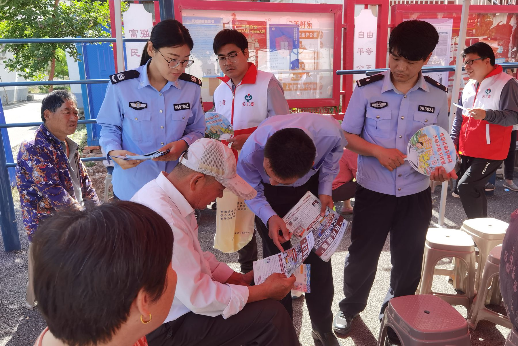 “古戏唱新事 平安暖民心”——安徽省阜南县王化镇开展平安建设宣传活动