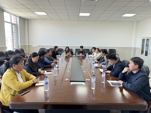 长白山教科局关工委与池西区关工委举办交流座谈会