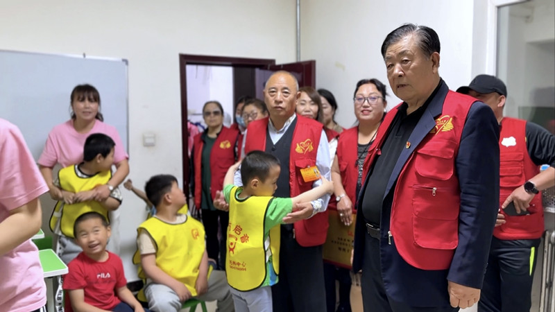 手拉手同岀援手 心连心共献爱心 ——内蒙古赤峰市元宝山区平庄城区星海社区关工委助残日活动
