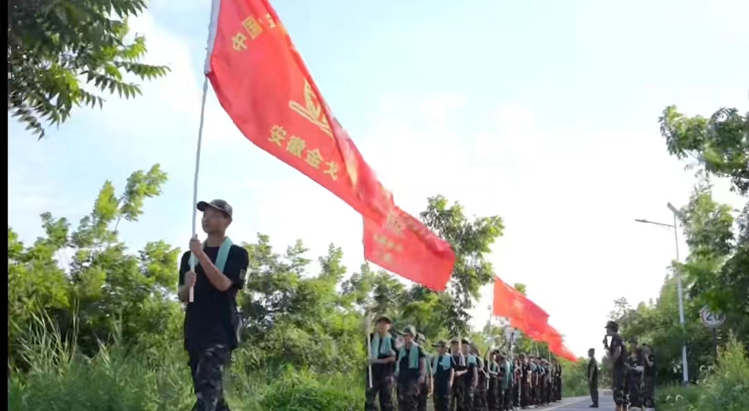安徽省合肥市肥东县白龙镇青龙甸关工委开展“青少年尖刀特训”夏令营活动