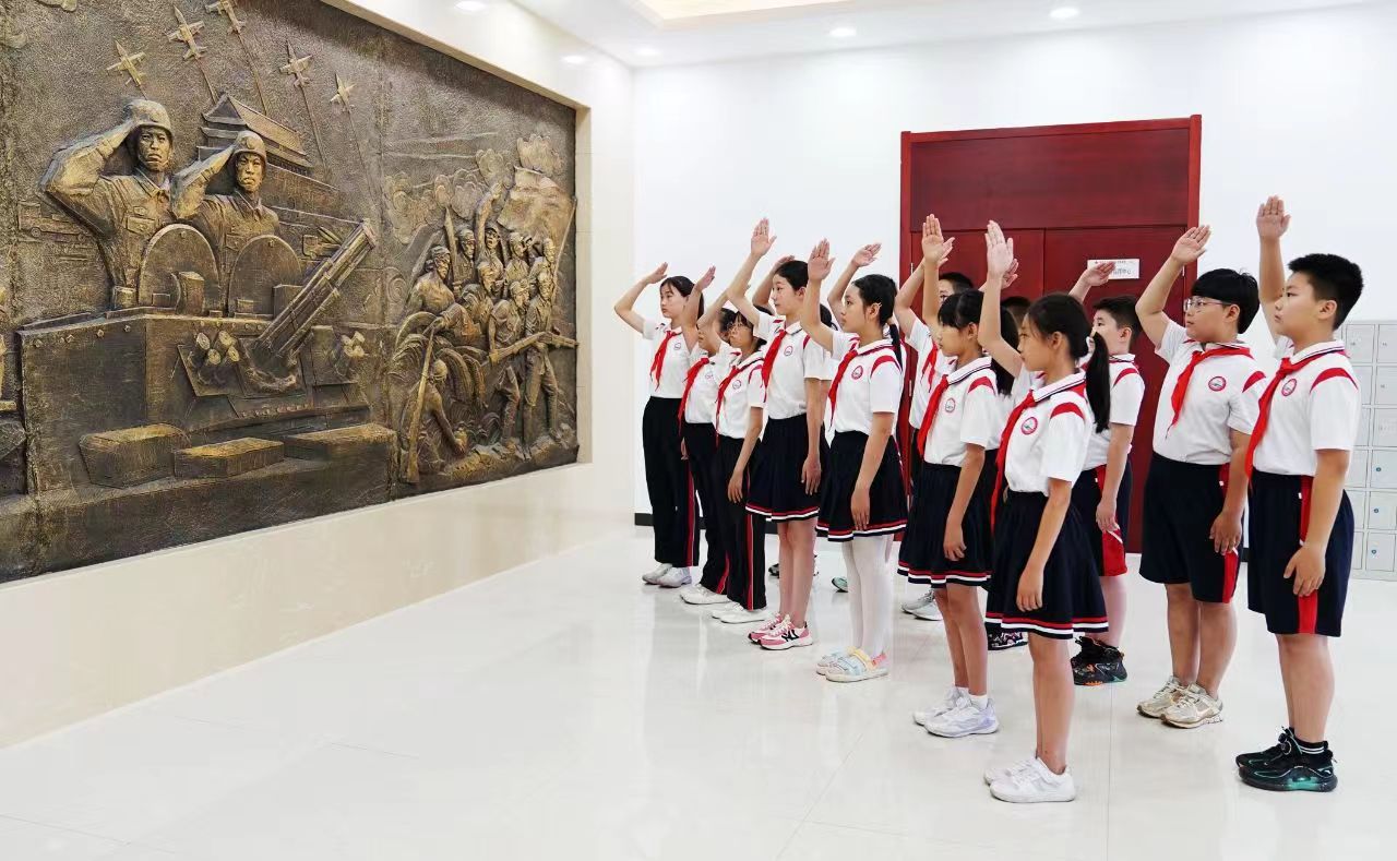 河北省秦皇岛市开发区关工委开展“国防科技筑梦未来，安全同行护航成长”研学实践活动