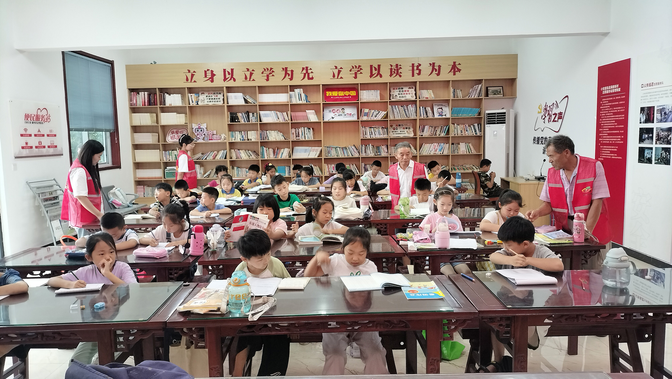 山东省济宁任城区安居街道“五老”志愿者：用爱与责任点亮暑托班