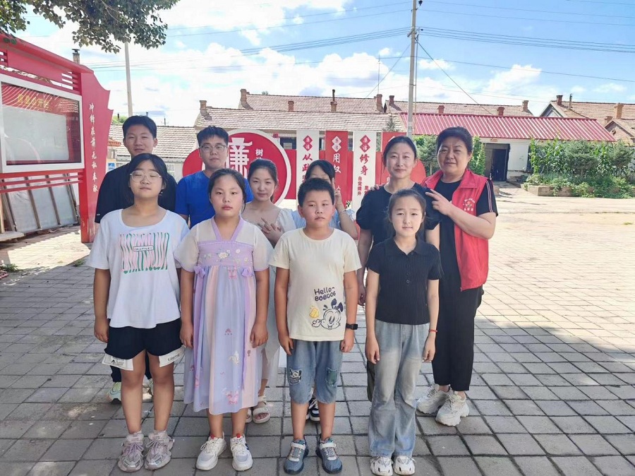 内蒙古赤峰敖汉旗萨力巴乡关工委打造暑期儿童“快乐驿站”