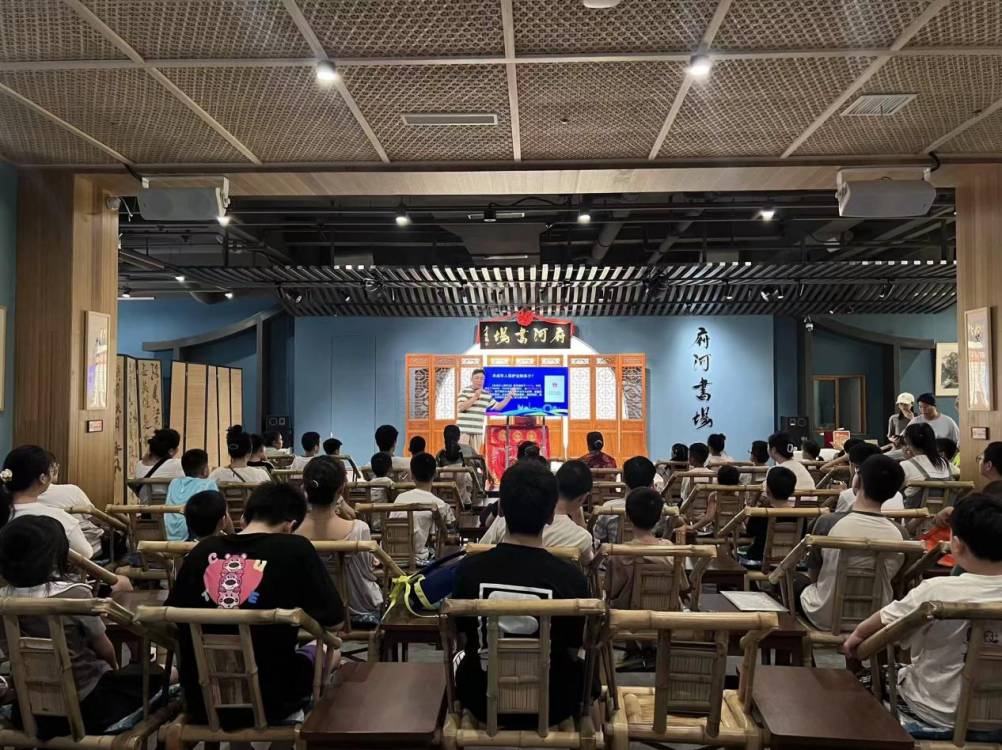 四川省成都市金牛区府河新居社区关工委开展“与法同行· 护航成长”活动