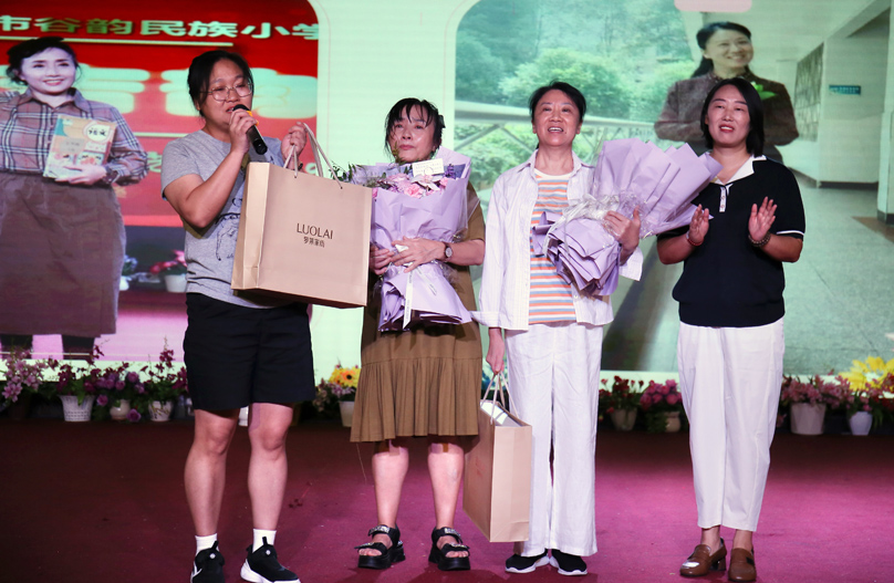 湖南吉首市谷韵民族小学关工委：莫道桑榆晚，为霞尚满天