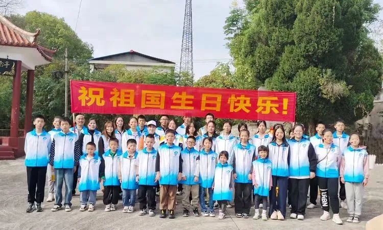 常德市桃源县国庆期间开展红色教育与绿色守护行动及消防体验活动