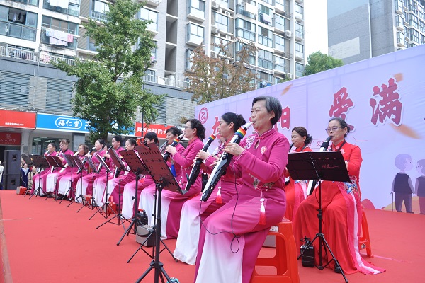 安徽省合肥市包河区望湖街道望湖社区举办“九九重阳·爱满夕阳”庆祝重阳节文艺汇演