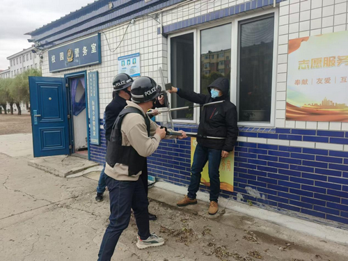 黑龙江省牡丹江市阳明区新星小学关工委联合阳明公安分局开展最小应急单元应急演练