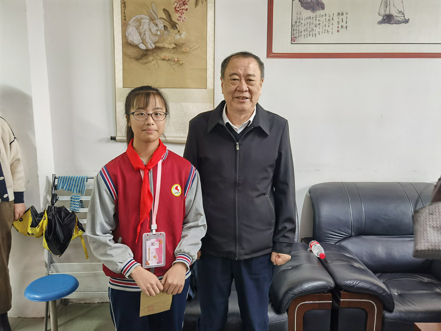 自贡市富顺县关工委开展秋日慰问活动 助力困境青少年健康成长