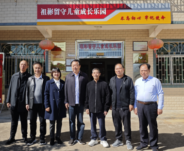 江西省关工委第一副主任谢亦森一行在会昌县调研指导