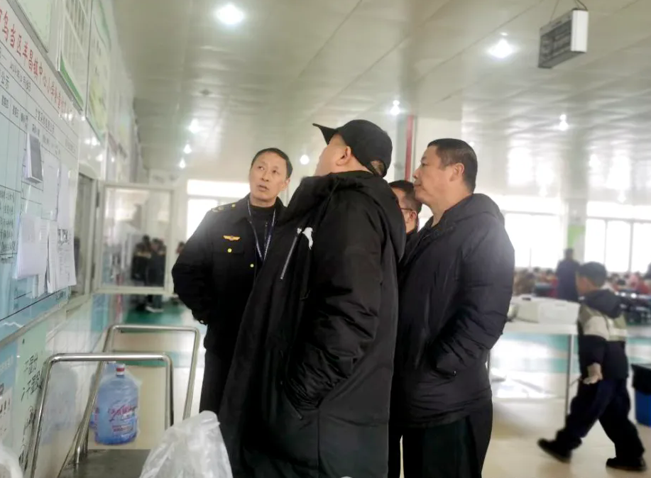 强化校园食品监管 撑起学生安全“保护伞”——贵州省贵阳市乌当区市场监管局关工委开展中小学食品安全风险隐患排查