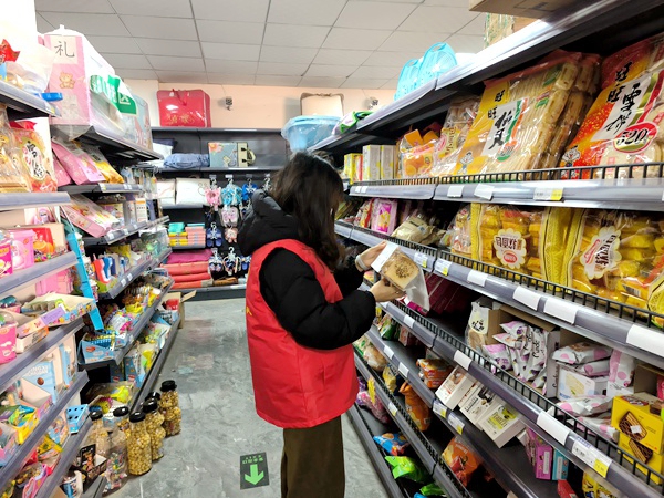 四川省凉山州宁南县大同镇关工委开展食品安全专项检查