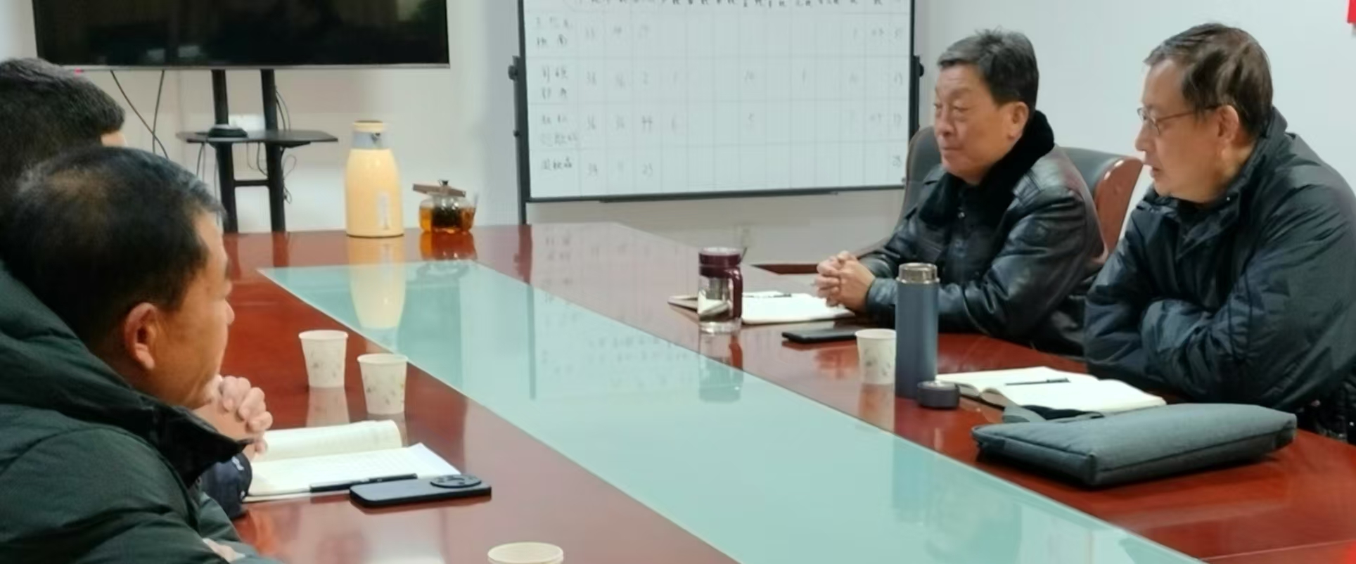 江苏省徐州市铜山区公安局关工委主任朱亚桥到汉王镇派出所开展调研活动