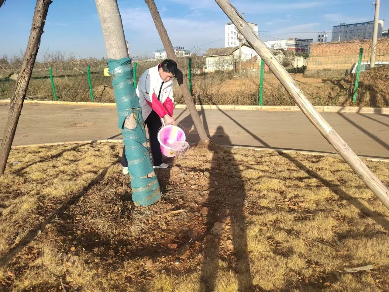 劳动励心智，实践促成长 ——四川省凉山州盐源县中学校关工委组织学生开展劳动实践活动